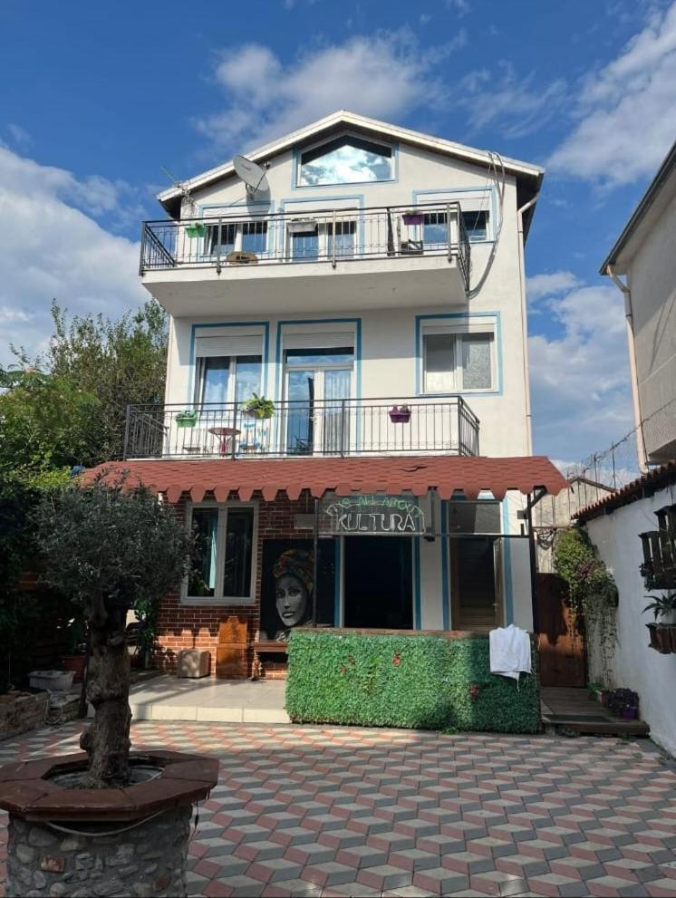 Kultura Hostel Shkoder Luaran gambar