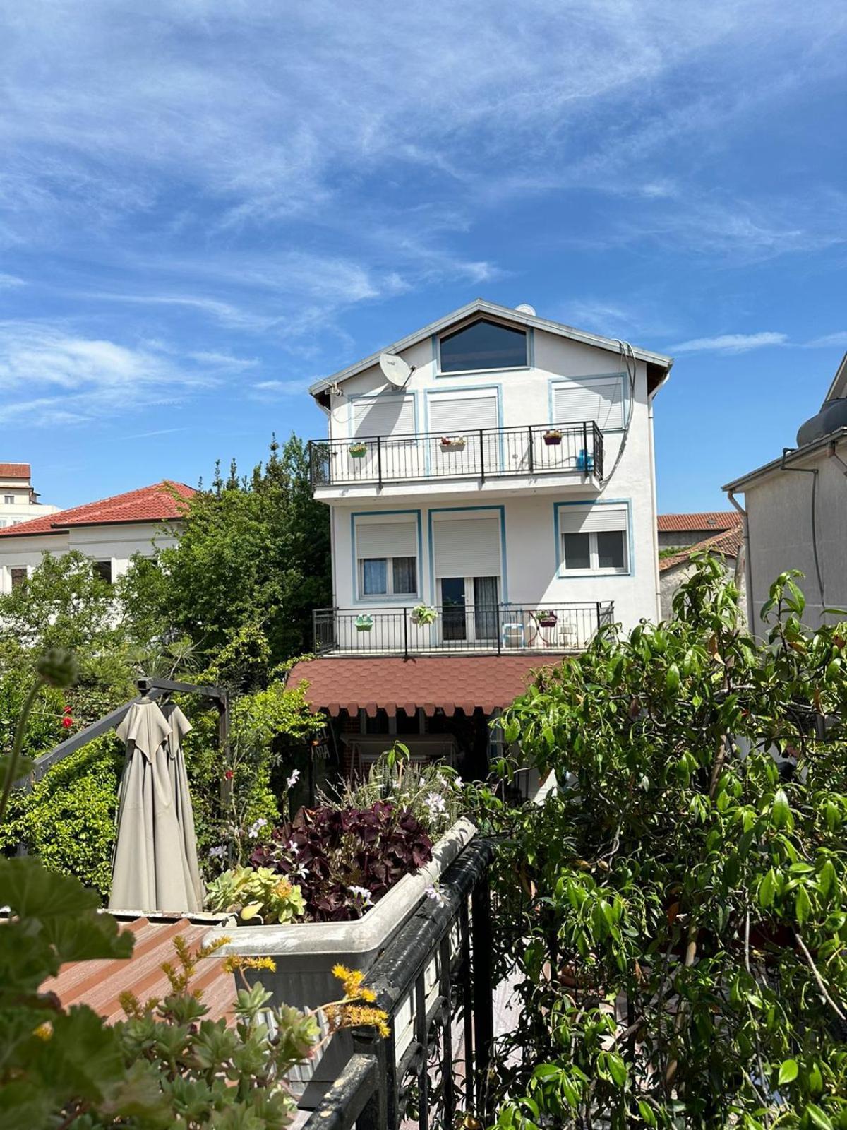 Kultura Hostel Shkoder Luaran gambar