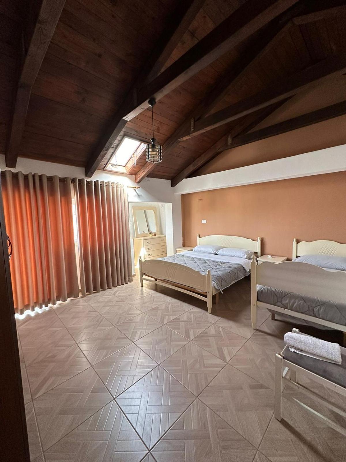 Kultura Hostel Shkoder Luaran gambar